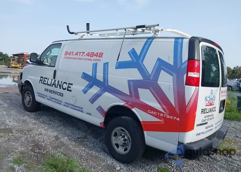 2019 Chevrolet Express 2500 Work Van z USA, uszkodzony, nr VIN 1GCWGAFP9K1366097